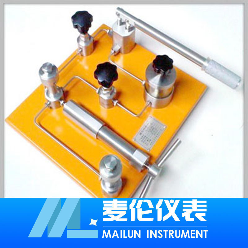 <b>液壓臺(tái)式壓力泵</b>